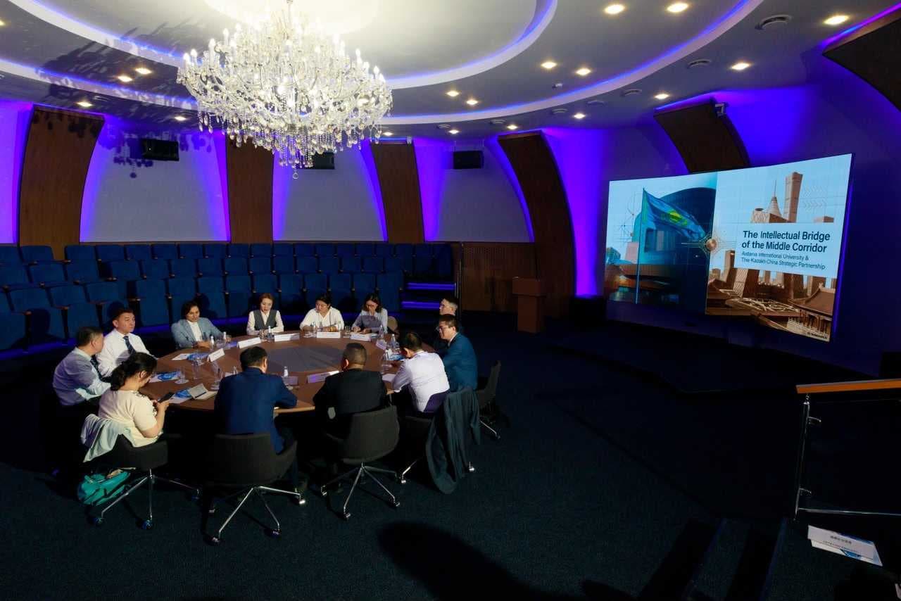 Стратегиялық серіктестіктің келесі кезеңі: AIU мен Цинхуа университеті ынтымақтастықты жаңа деңгейге көтеруде — 5